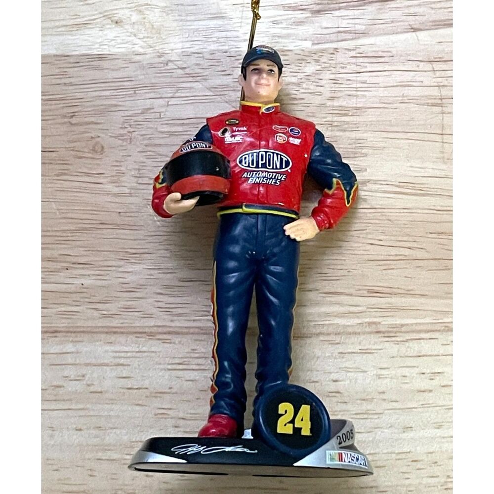 Vintage 2005 Jeff Gordon #24 NASCAR DuPont Christmas Ornament Racing Collectible
